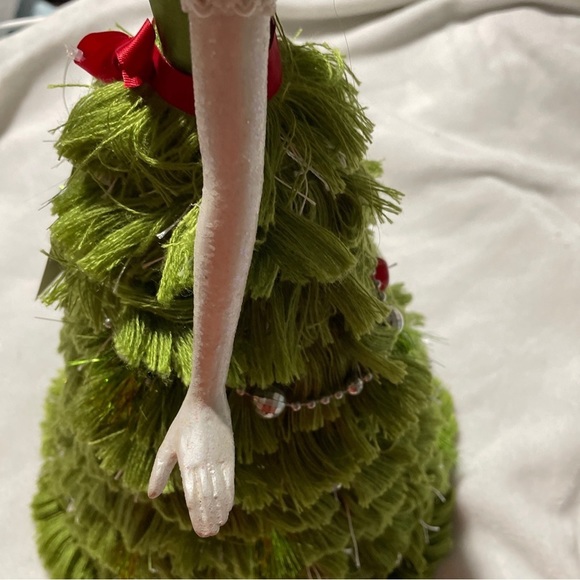 Lady With Tree Dress 18" Inches In Height - By Katherine's Collection - Picture 7 of 12